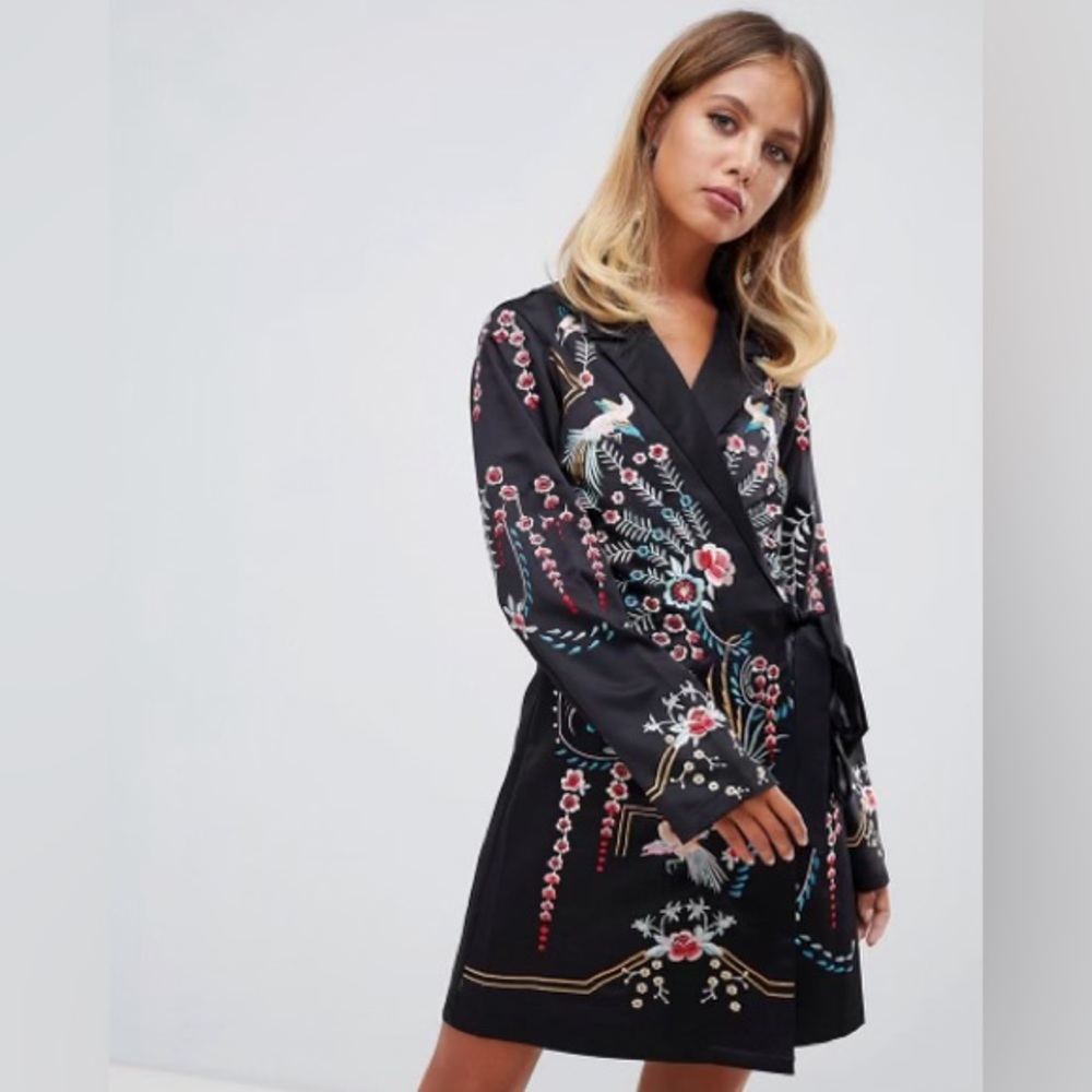 ASSOS Design Embroidered Wrap Mini Dress Size US 2